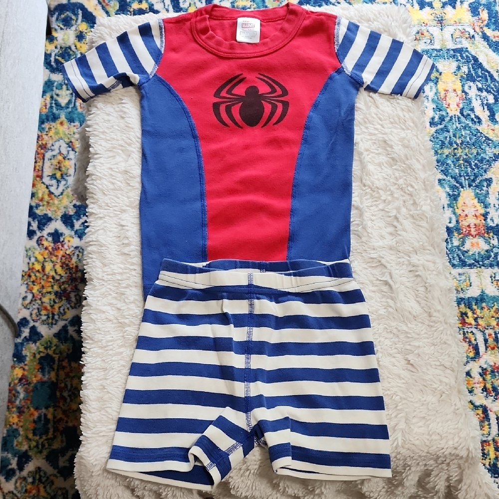 Hanna Anderson Size 5 PJs